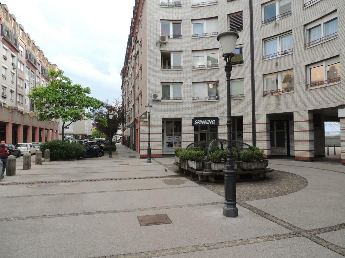 Apartment Emonca Ljubljana Exterior photo